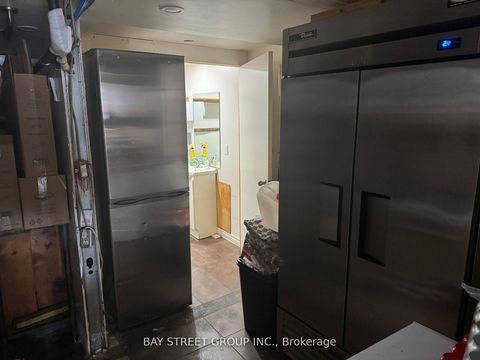 Photo 5 at 1 Byng Avenue, Willowdale East, Toronto