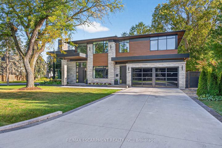 Photo 2 at 1441 Lochlin Trail, Mineola, Mississauga