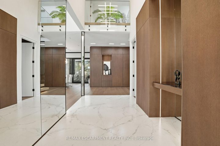 Photo 6 at 1441 Lochlin Trail, Mineola, Mississauga