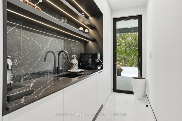 Photo 16 at 1441 Lochlin Trail, Mineola, Mississauga