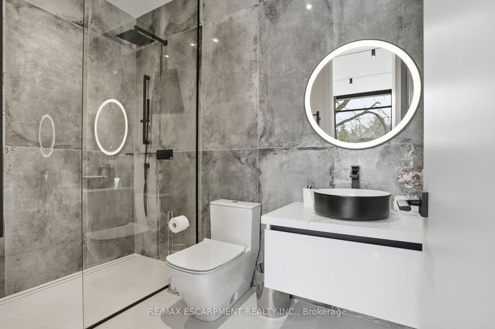 Photo 28 at 1441 Lochlin Trail, Mineola, Mississauga