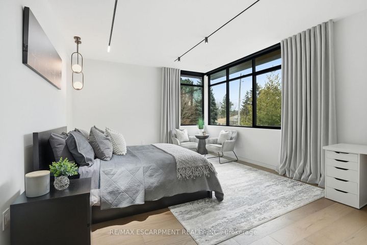 Photo 29 at 1441 Lochlin Trail, Mineola, Mississauga