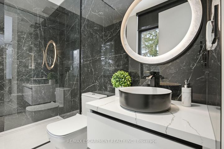 Photo 30 at 1441 Lochlin Trail, Mineola, Mississauga