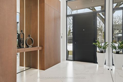 Photo 5 at 1441 Lochlin Trail, Mineola, Mississauga