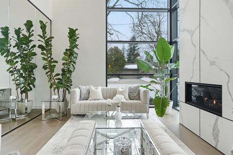 Photo 8 at 1441 Lochlin Trail, Mineola, Mississauga