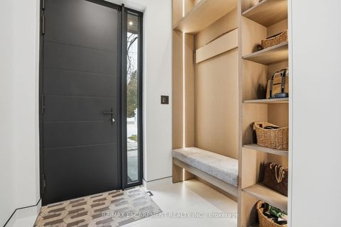 Photo 18 at 1441 Lochlin Trail, Mineola, Mississauga