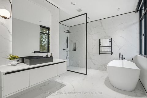 Photo 32 at 1441 Lochlin Trail, Mineola, Mississauga