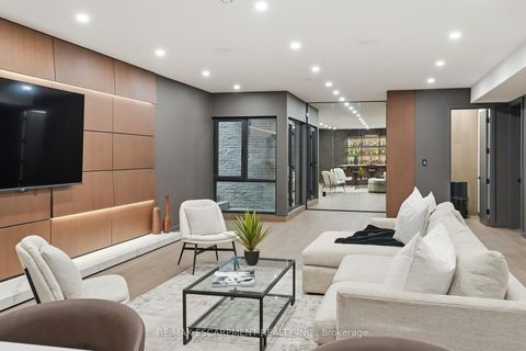 Photo 37 at 1441 Lochlin Trail, Mineola, Mississauga