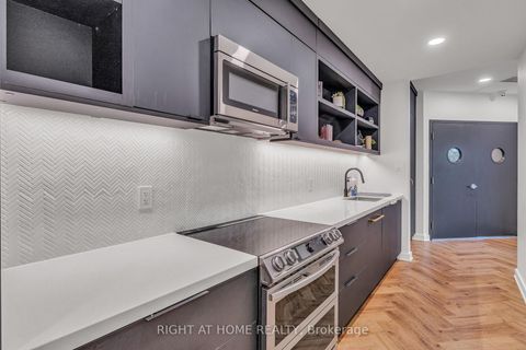 Photo 18 at 202 - 600 Queens Quay W, Waterfront Communities C1, Toronto