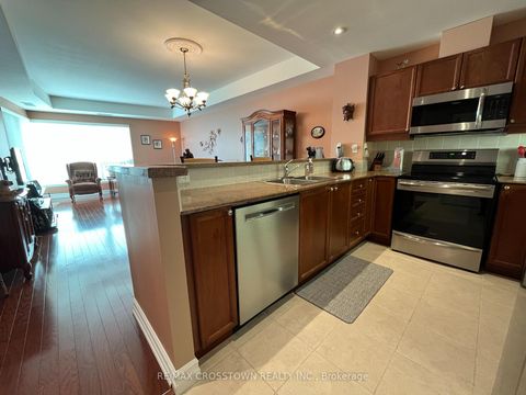 Photo 7 at 406 - 6 Toronto Street, City Centre, Barrie