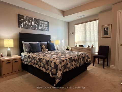 Photo 10 at 406 - 6 Toronto Street, City Centre, Barrie