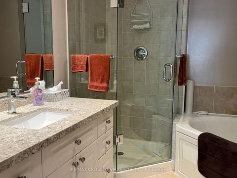 Photo 14 at 406 - 6 Toronto Street, City Centre, Barrie