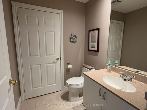 Photo 15 at 406 - 6 Toronto Street, City Centre, Barrie