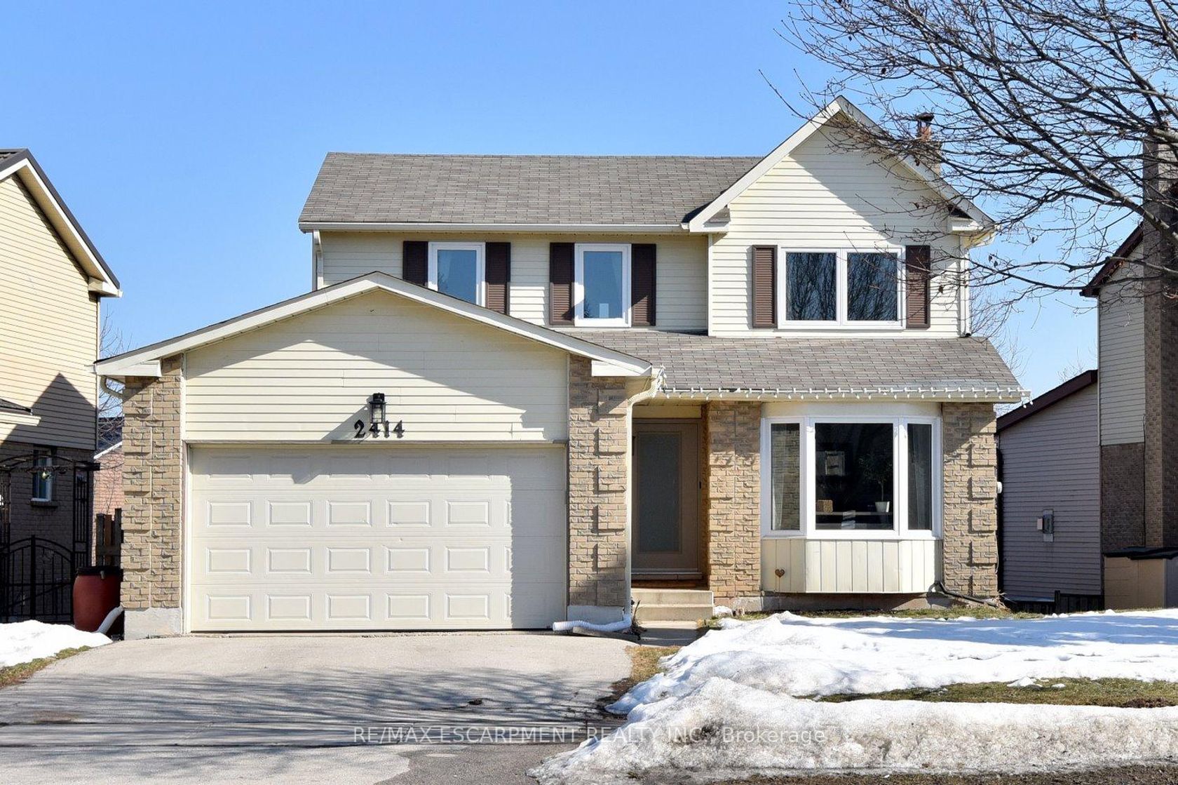 2414 Coventry Way, Brant Hills, Burlington 