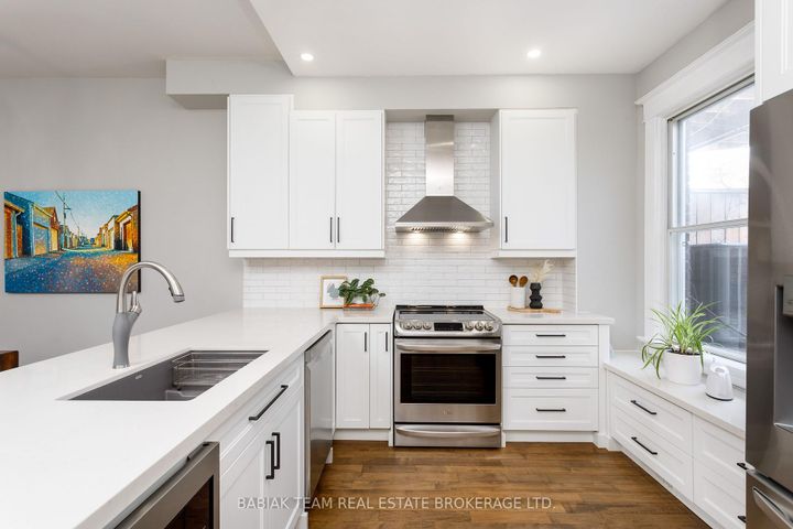 Photo 11 at 530 Runnymede Road, Bloor West Village, Toronto