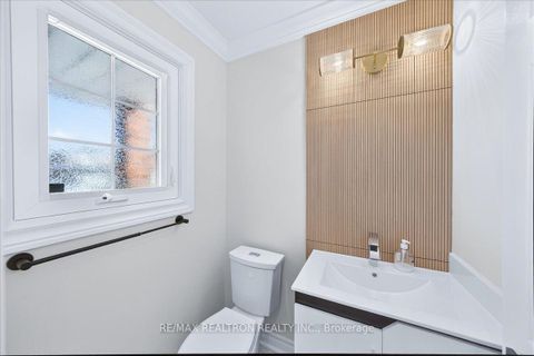 Photo 6 at 102 Wade Gate, Brownridge, Vaughan