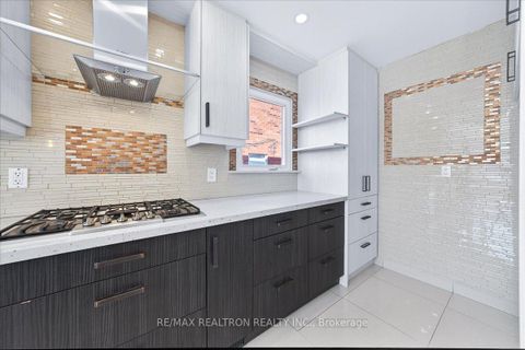 Photo 11 at 102 Wade Gate, Brownridge, Vaughan