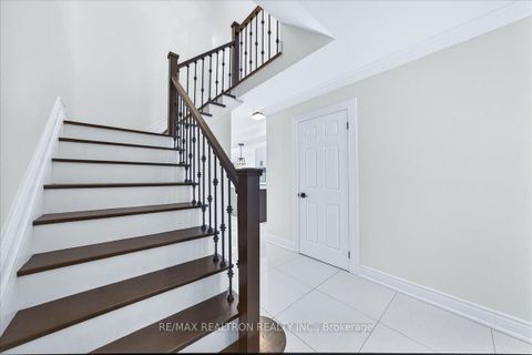 Photo 18 at 102 Wade Gate, Brownridge, Vaughan