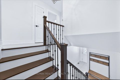 Photo 19 at 102 Wade Gate, Brownridge, Vaughan