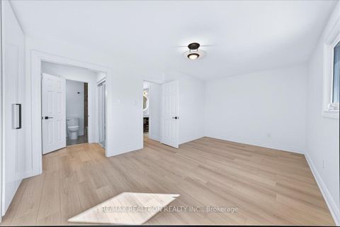 Photo 23 at 102 Wade Gate, Brownridge, Vaughan