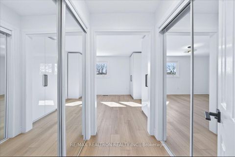 Photo 24 at 102 Wade Gate, Brownridge, Vaughan