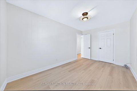 Photo 29 at 102 Wade Gate, Brownridge, Vaughan