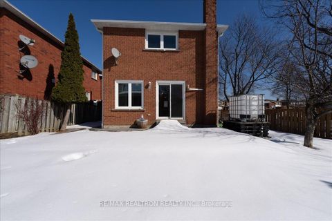 Photo 44 at 102 Wade Gate, Brownridge, Vaughan