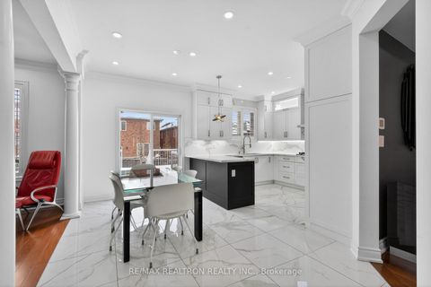 Photo 7 at 11 Froud Drive, Westbrook, Richmond Hill