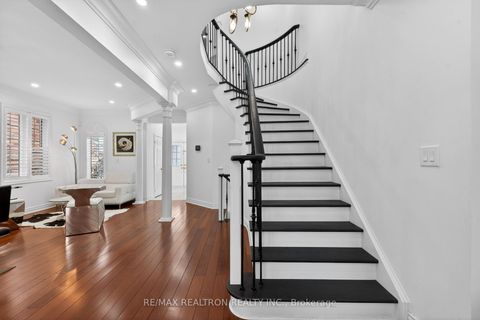 Photo 9 at 11 Froud Drive, Westbrook, Richmond Hill