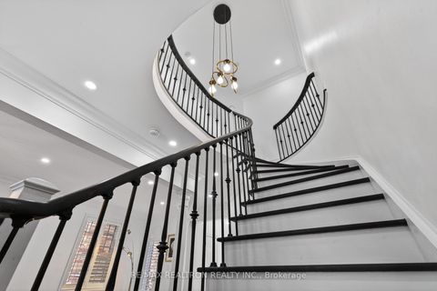 Photo 10 at 11 Froud Drive, Westbrook, Richmond Hill