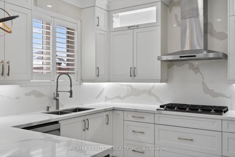 Photo 14 at 11 Froud Drive, Westbrook, Richmond Hill