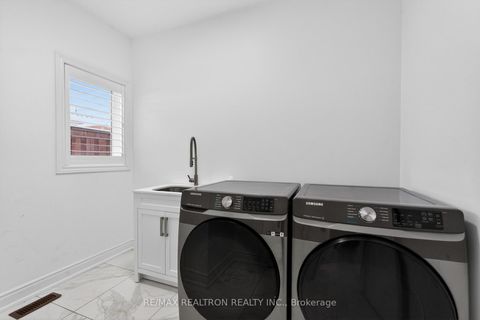 Photo 35 at 11 Froud Drive, Westbrook, Richmond Hill