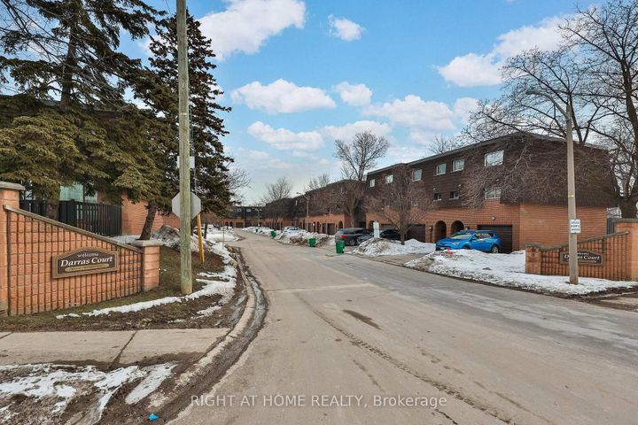 Photo 1 at 74 - 100 Darras Court, Southgate, Brampton