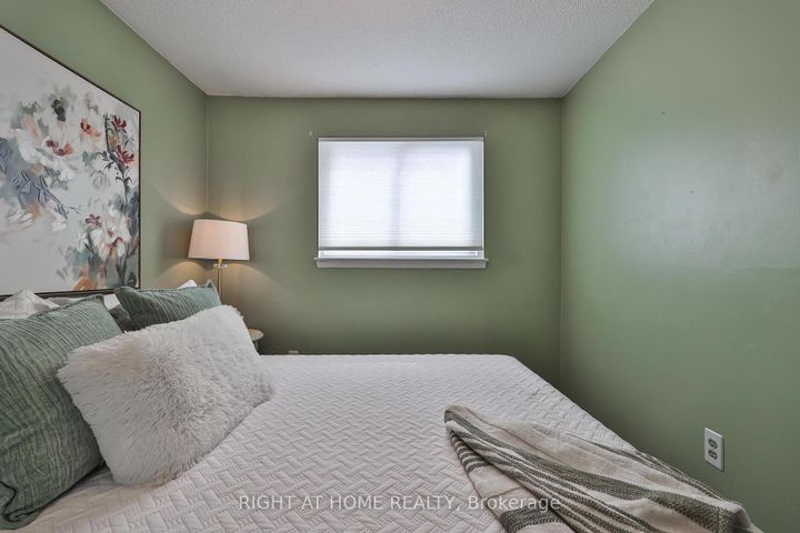 Photo 31 at 74 - 100 Darras Court, Southgate, Brampton