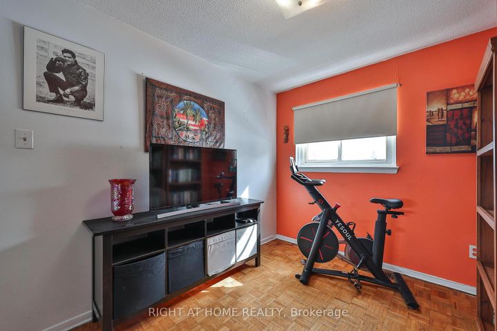 Photo 37 at 74 - 100 Darras Court, Southgate, Brampton