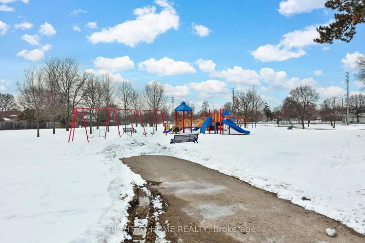 Photo 41 at 74 - 100 Darras Court, Southgate, Brampton