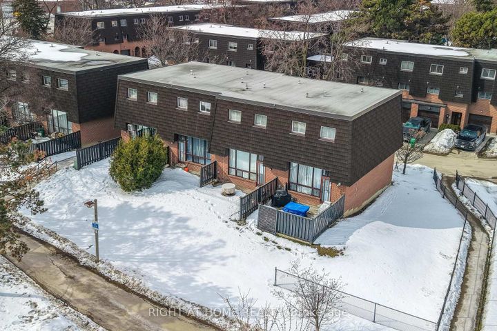 Photo 44 at 74 - 100 Darras Court, Southgate, Brampton