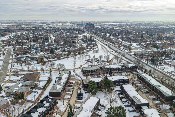 Photo 49 at 74 - 100 Darras Court, Southgate, Brampton