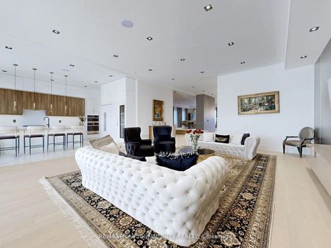 Photo 7 at 127 Elgin Mills Road W, Mill Pond, Richmond Hill