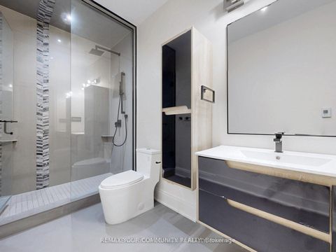 Photo 27 at 127 Elgin Mills Road W, Mill Pond, Richmond Hill