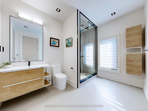 Photo 30 at 127 Elgin Mills Road W, Mill Pond, Richmond Hill