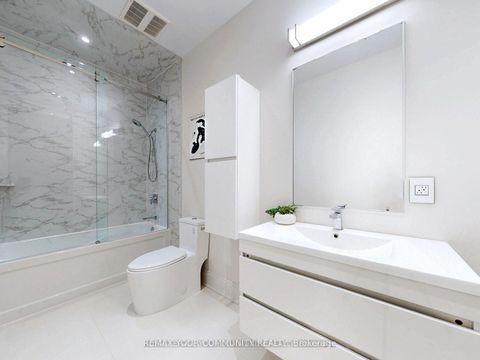 Photo 32 at 127 Elgin Mills Road W, Mill Pond, Richmond Hill