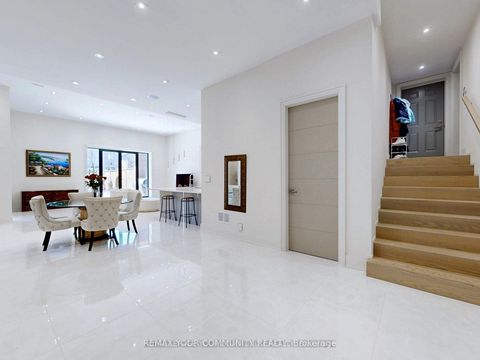 Photo 33 at 127 Elgin Mills Road W, Mill Pond, Richmond Hill