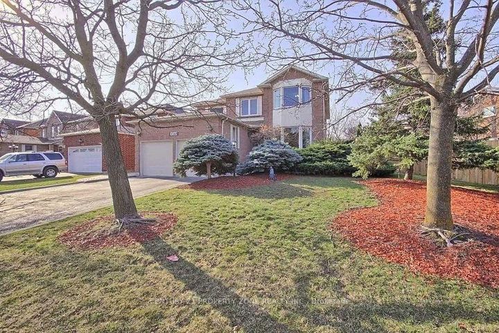 Photo 1 at 3068 Prentiss Road, Erin Mills, Mississauga