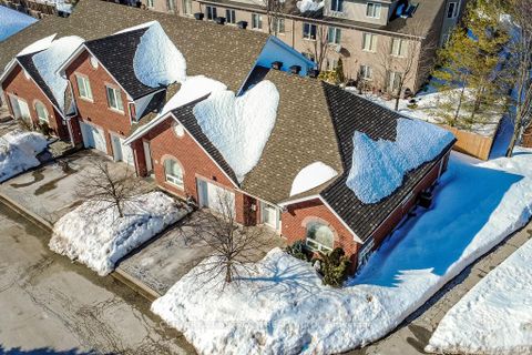 Photo 2 at 21 - 318 LITTLE Avenue, Painswick North, Barrie