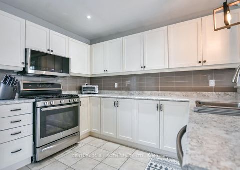 Photo 13 at 21 - 318 LITTLE Avenue, Painswick North, Barrie