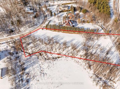 Photo 2 at 29 Country Heights Drive, Rural Richmond Hill, Richmond Hill