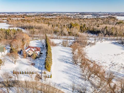 Photo 3 at 29 Country Heights Drive, Rural Richmond Hill, Richmond Hill