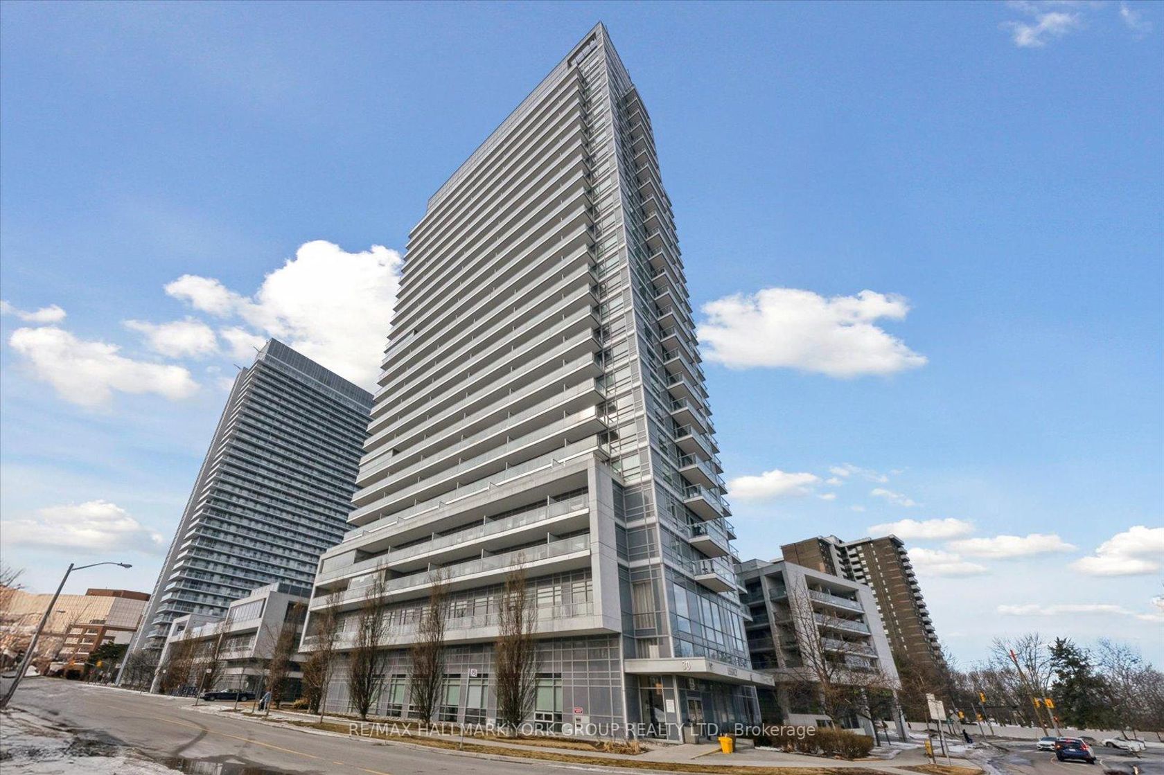 906 - 30 Herons Hill Way, Henry Farm, Toronto photo number 2