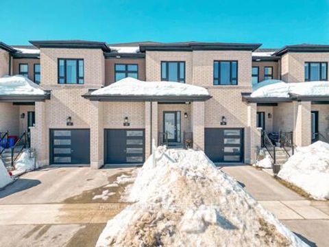 Photo 0 at 29 Turnberry Lane, Painswick South, Barrie